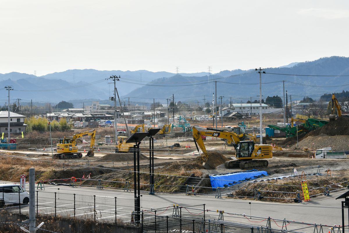2024年2月、駅西側で進む下野上地区復興拠点の基盤整備工事の様子。