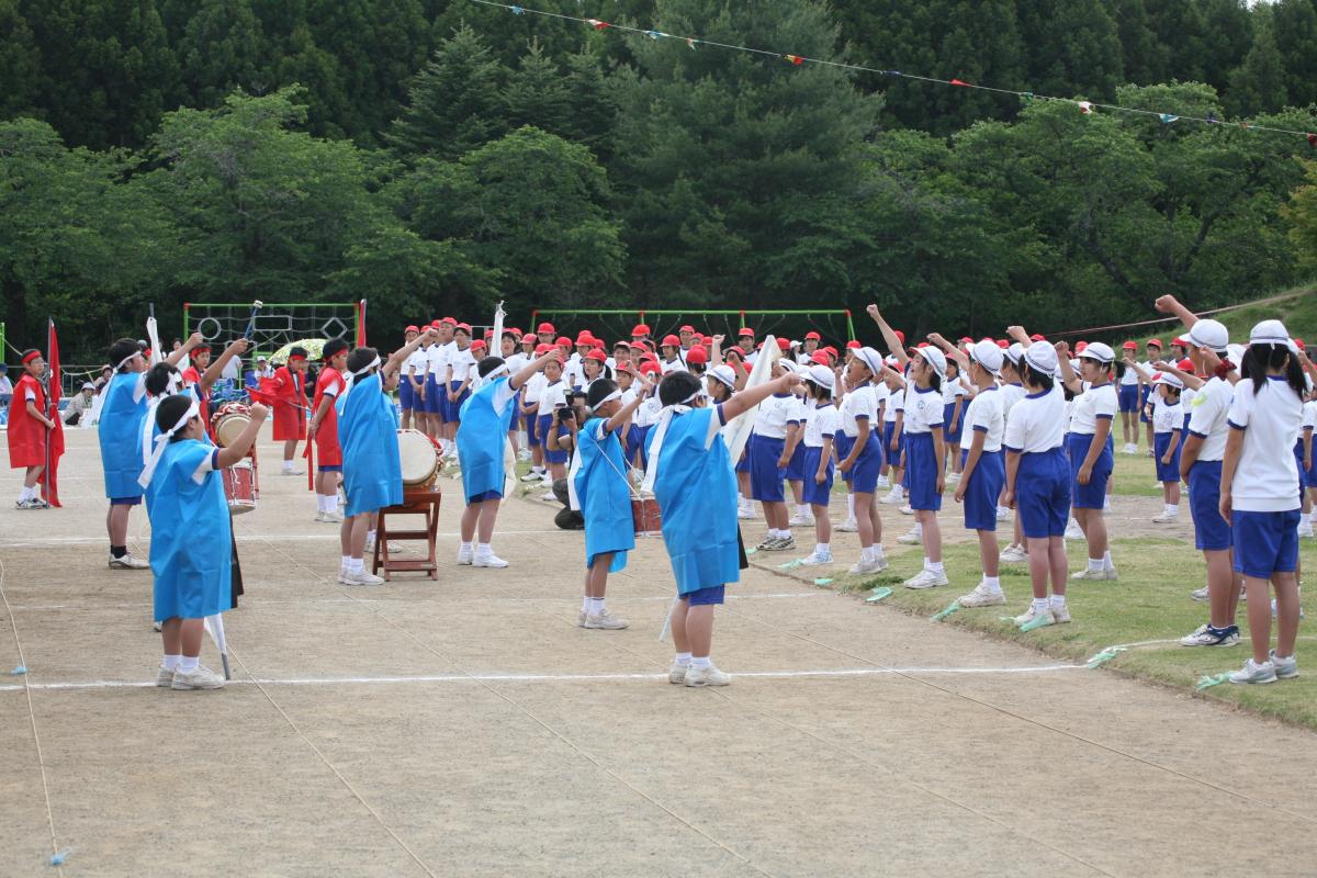 会場中に響き渡る紅組白組応援合戦！！