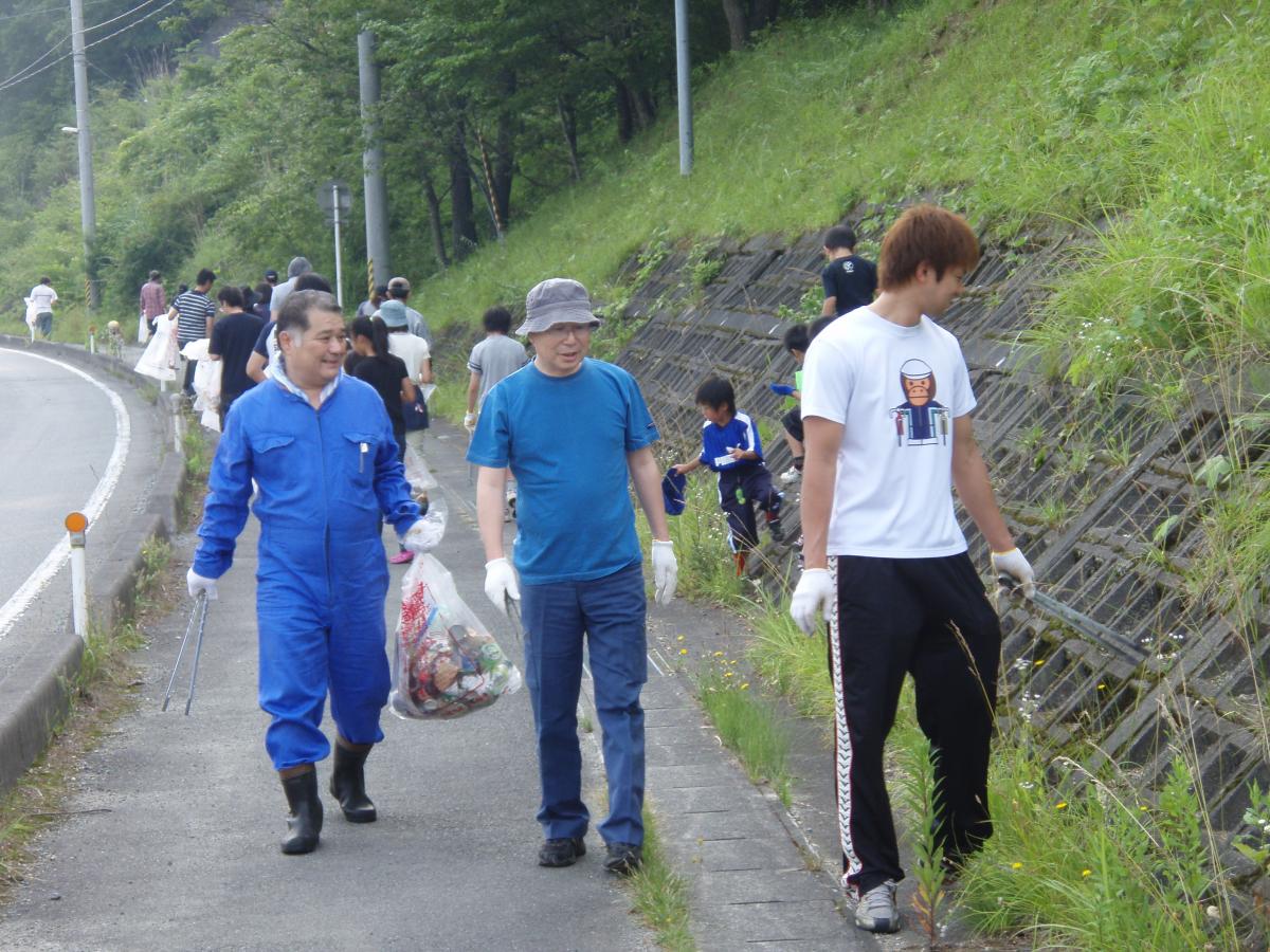 大人から子どもまで町全体で3,680人の町民が参加しました