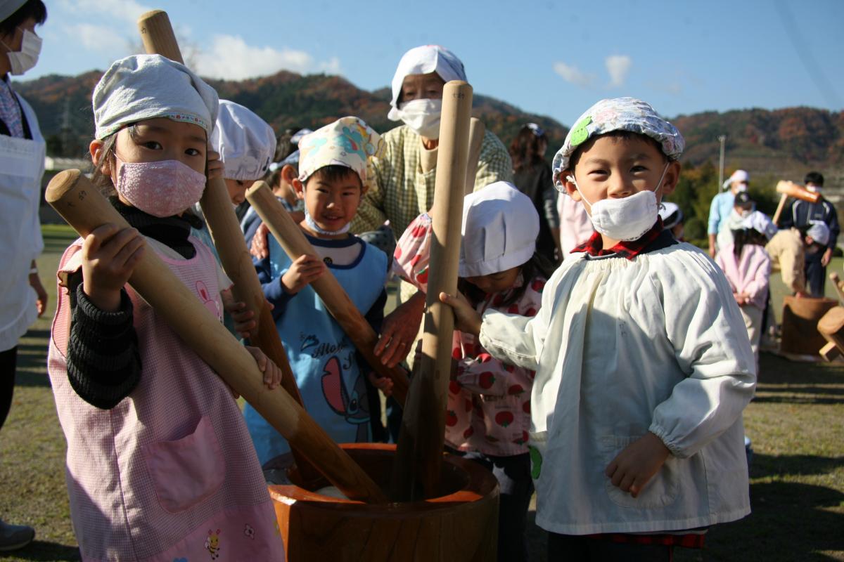 大野幼稚園　もちつき会（2009年12月1日撮影） 写真 5