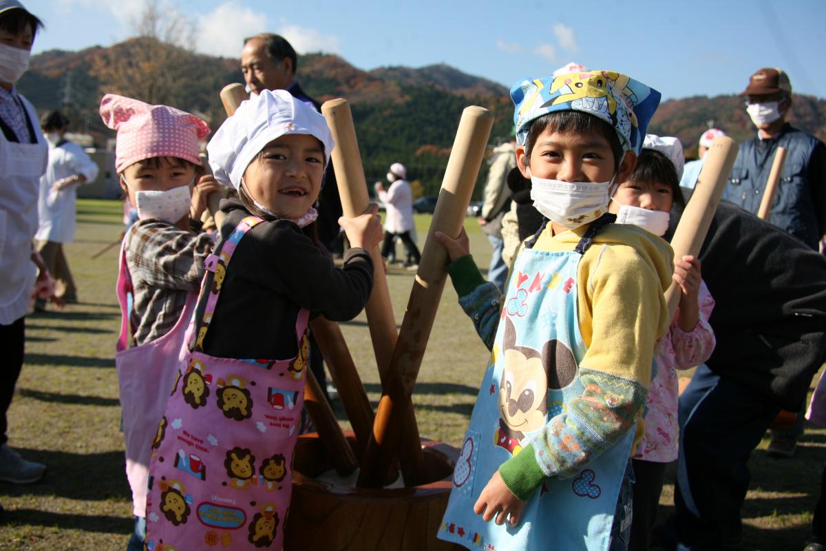 大野幼稚園　もちつき会（2009年12月1日撮影） 写真 6