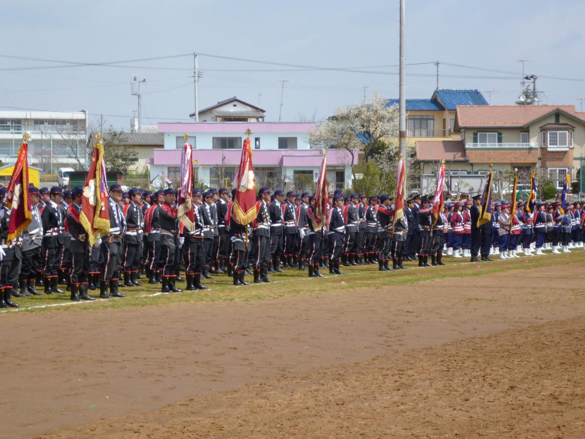 富岡町民総合運動場に一堂に会した双葉郡8町村の消防団員1,122人