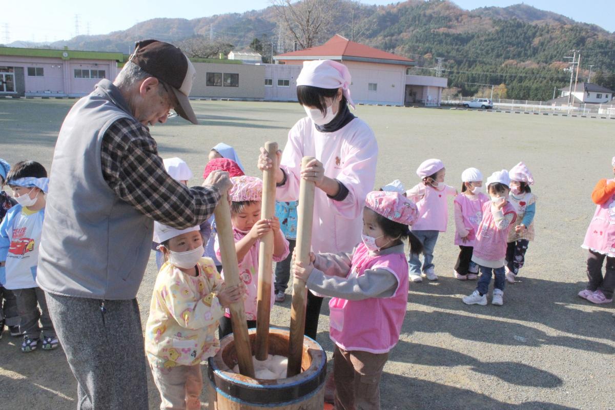 大野幼稚園 もちつき会（2010年12月1日） 写真 4