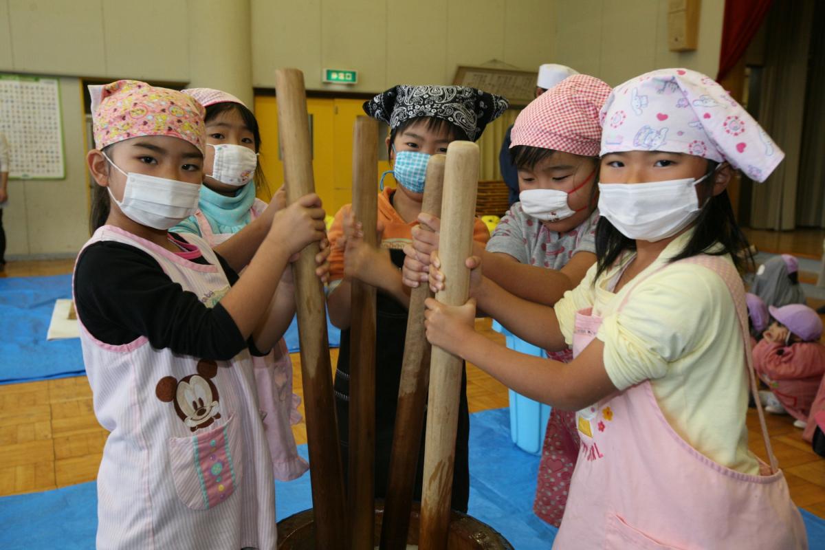 熊町幼稚園 もちつき会（2010年12月3日） 写真 5