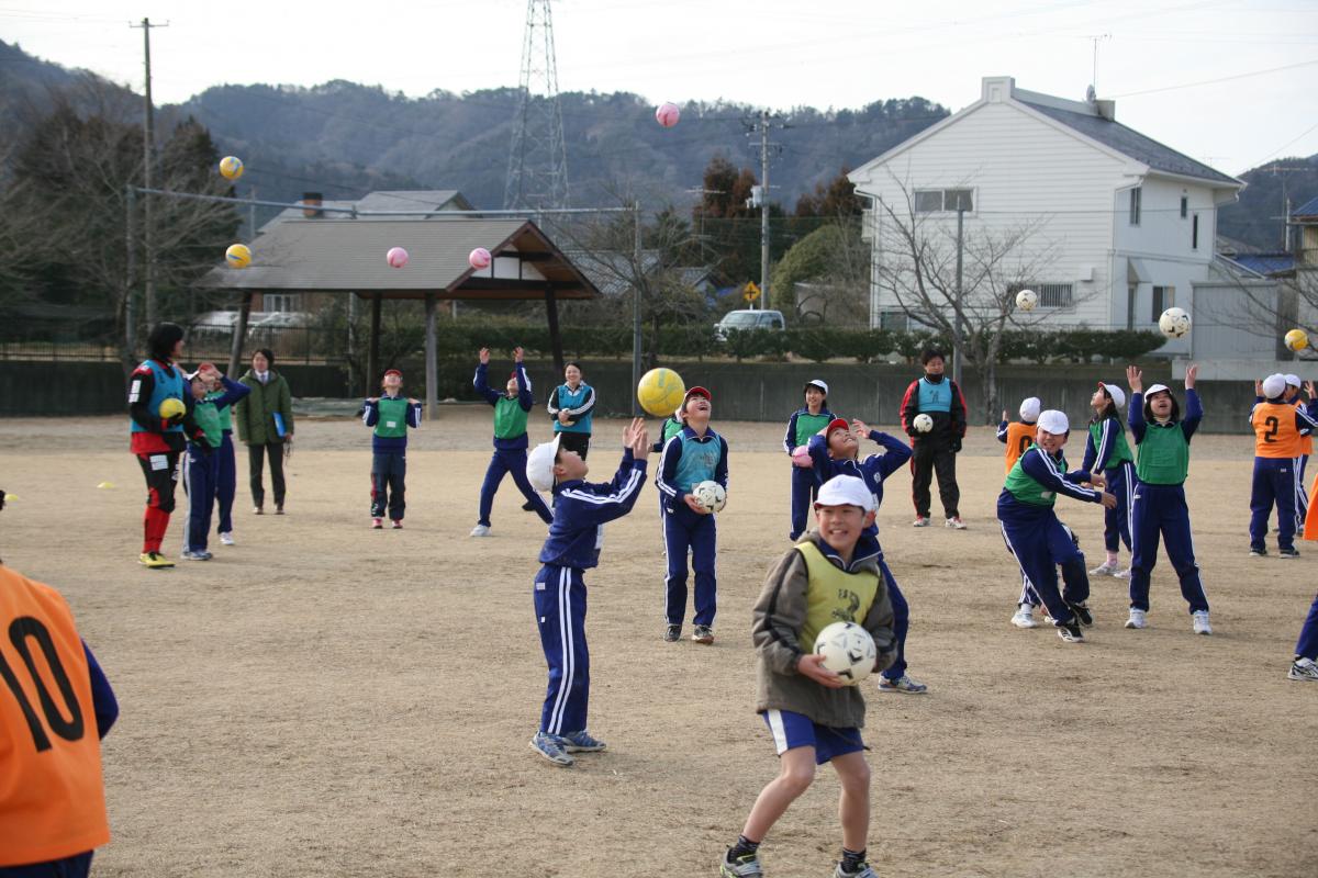 大野小学校 サッカー教室（2011年2月8日） 写真 2