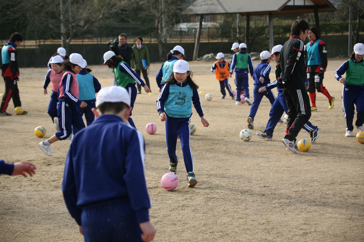 大野小学校 サッカー教室（2011年2月8日） 写真 4