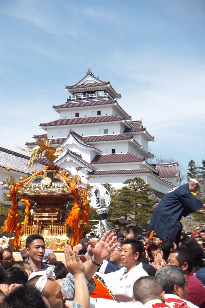 鶴ヶ城さくら祭りに招待されました（2012年4月15日） 写真 1
