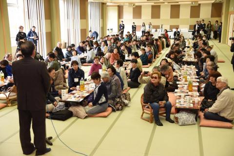 福島市の飯坂ホテル聚楽で開かれた日赤主催の大熊町住民交流会、5回目の今回は県内外から町民148人が参加しました