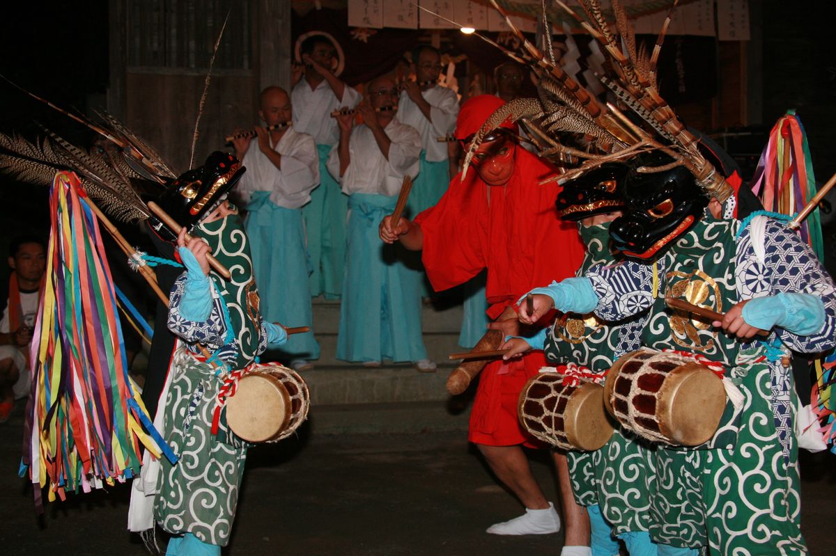 奉納された熊川稚児鹿舞熊川（2）