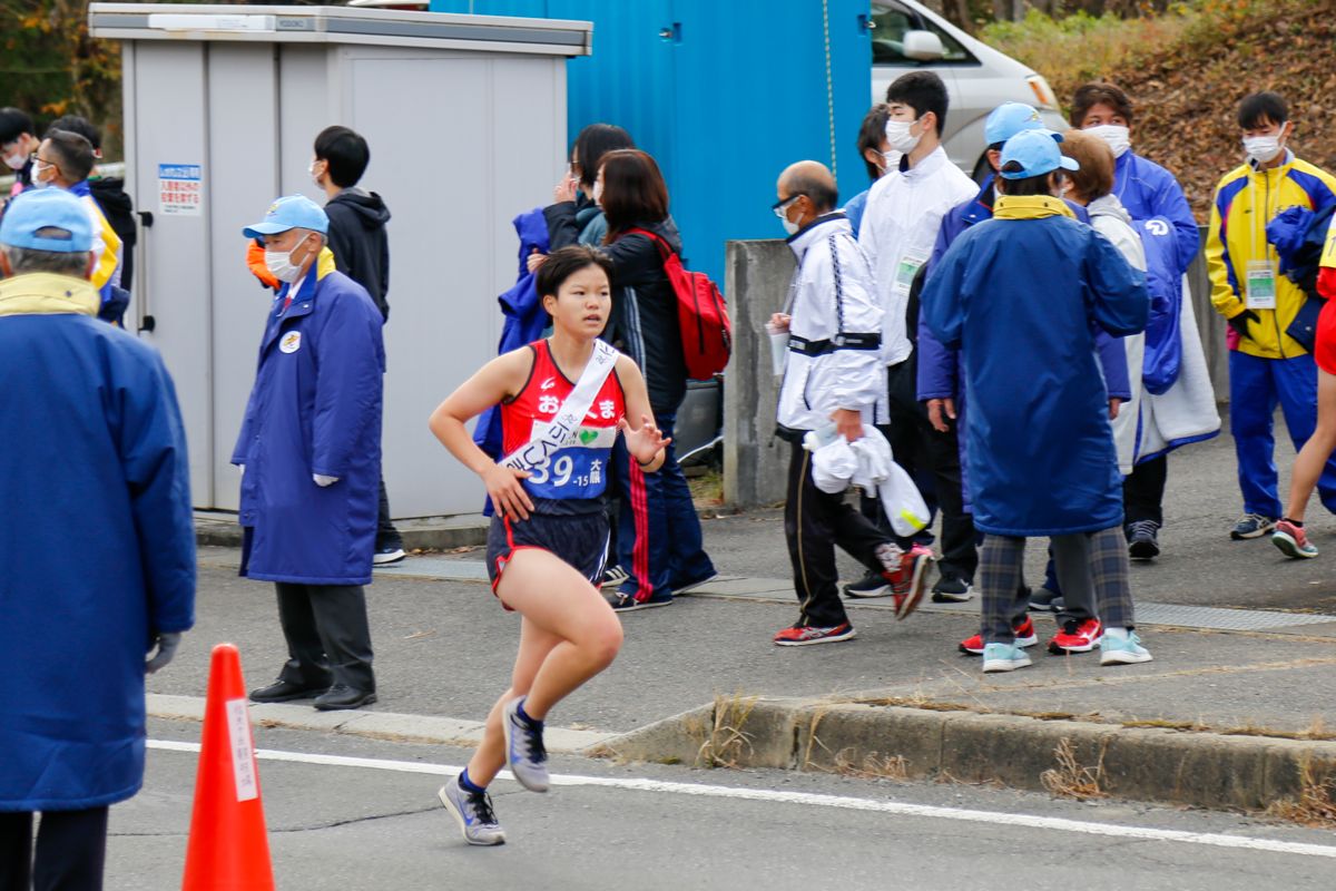 15区は、福島市・松陵中学校前から福島大学入口 を走ります。