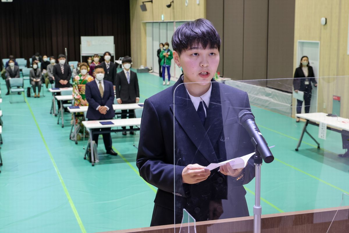 工藤さんが出席者を代表して誓いの言葉を述べました。