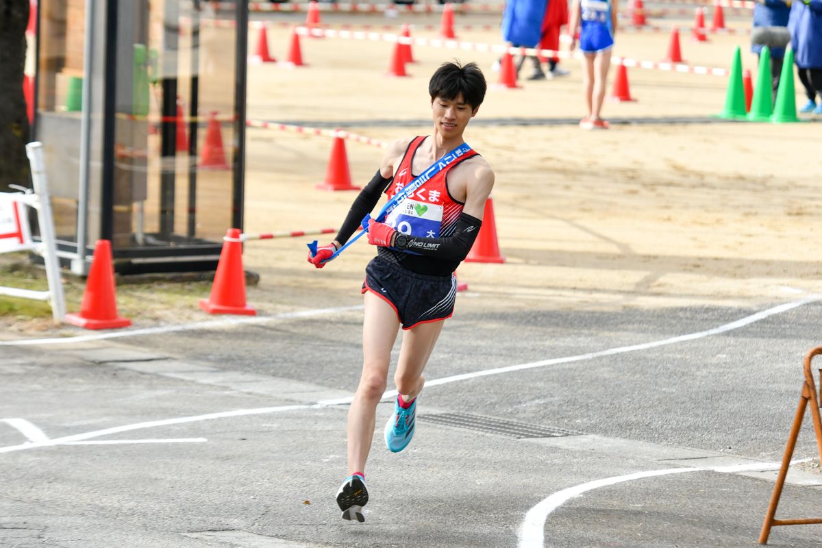 3区の和田一浩選手は、泉崎さつき公園前から矢吹町役場内までの5.8kmを走りました。