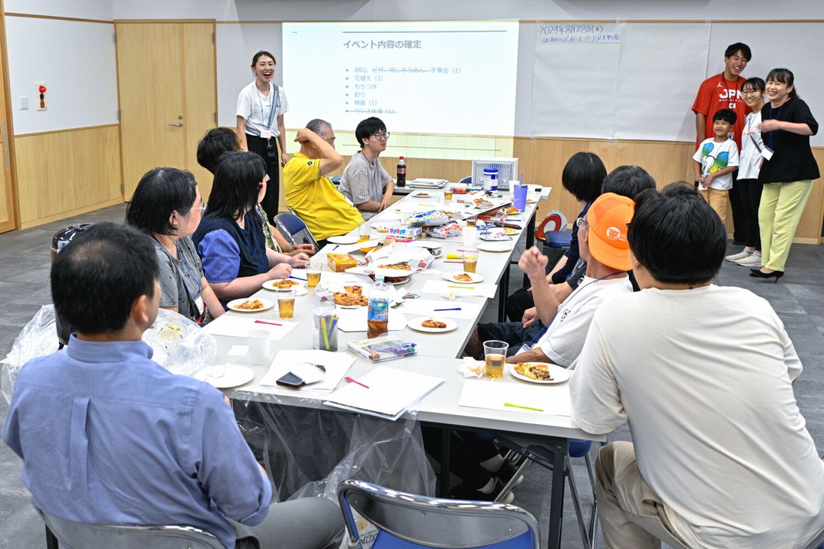 秋のイベントを話し合う参加者ら