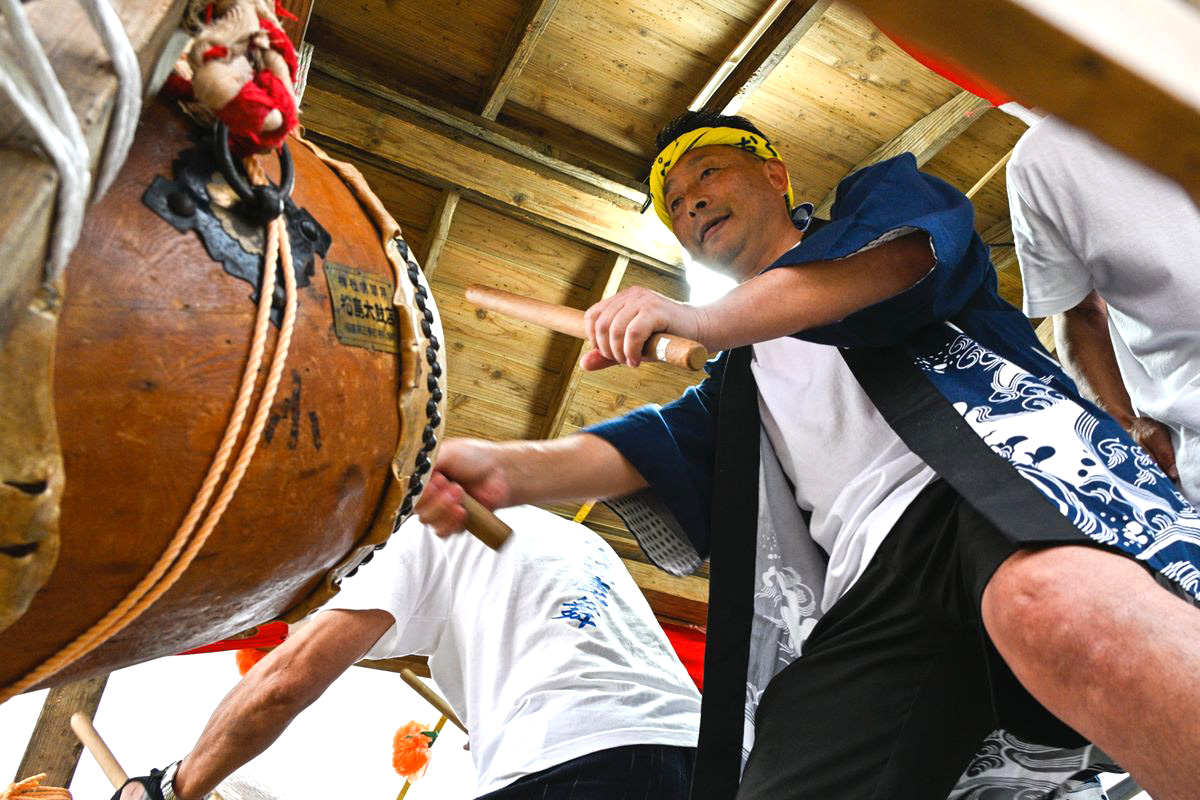 震災前、行政区ごとに行われていた盆踊りが14年ぶりに、なつ祭りで復活しました。写真は熊川盆踊り愛好会。