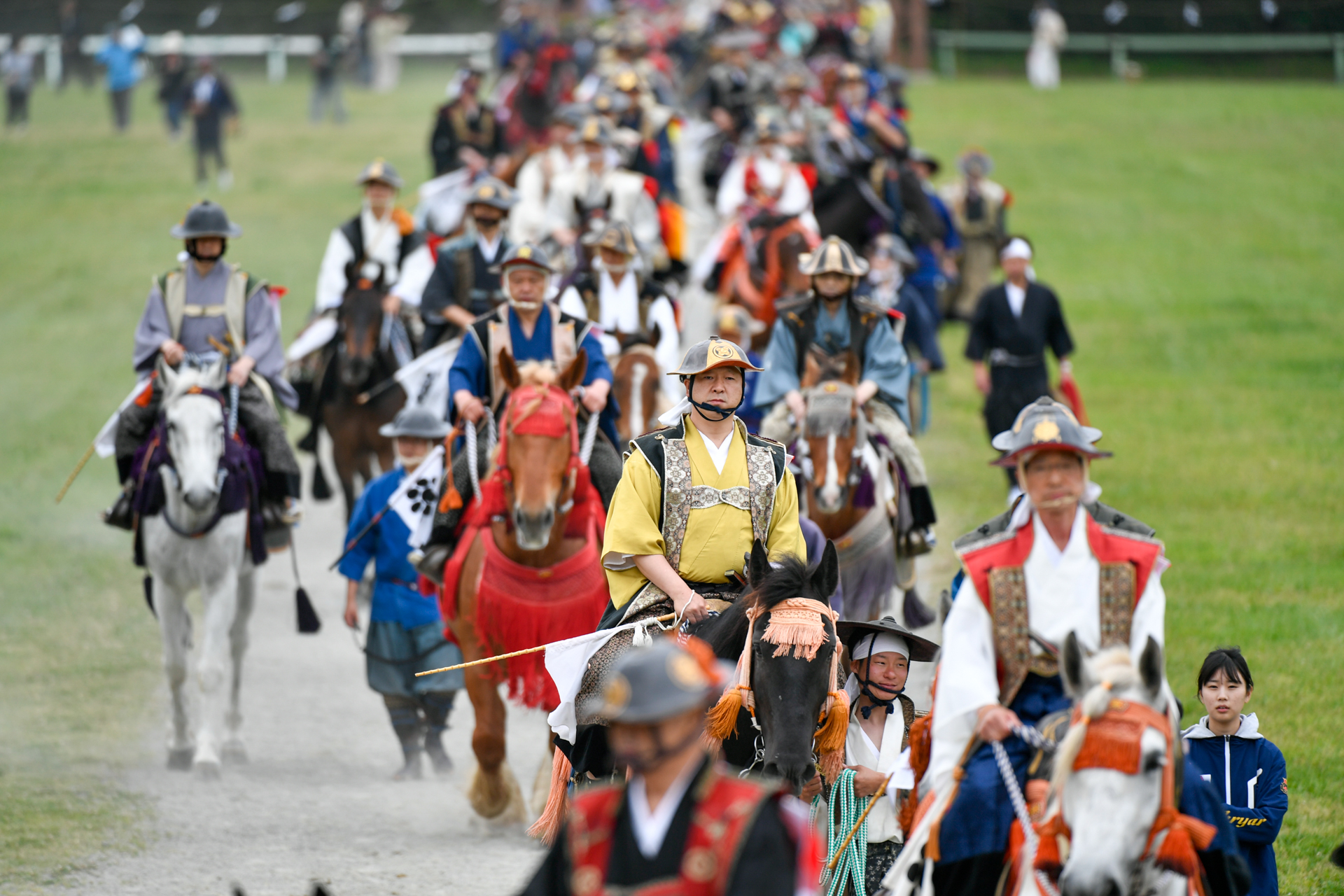 標葉郷の騎馬武者たちは、小高郷と合流し本陣へ向かいました。写真は雲雀ケ原祭場地に到着した場面。
