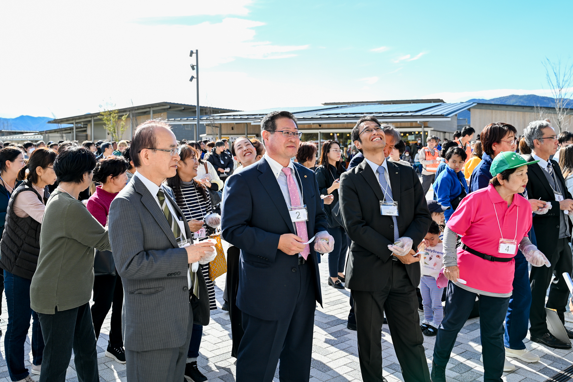 かつて「フルーツの香り漂うロマンの里」と呼ばれた大熊町。特産品だったキウイを使ったギネス世界記録への挑戦は、町観光協会の企画により、「おおくまキウイ再生クラブ」と地元企業「リフルーツ」の協力で実現しました。