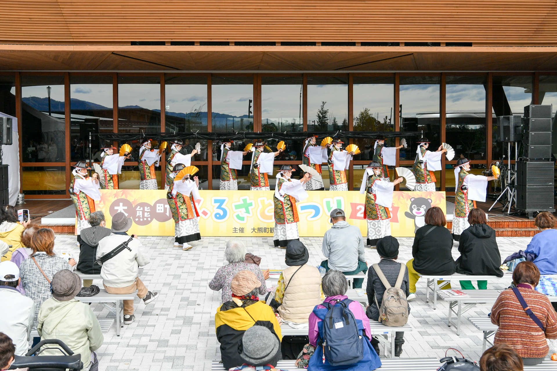 武者行列を迎える勇壮な舞「相馬流れ山踊り」