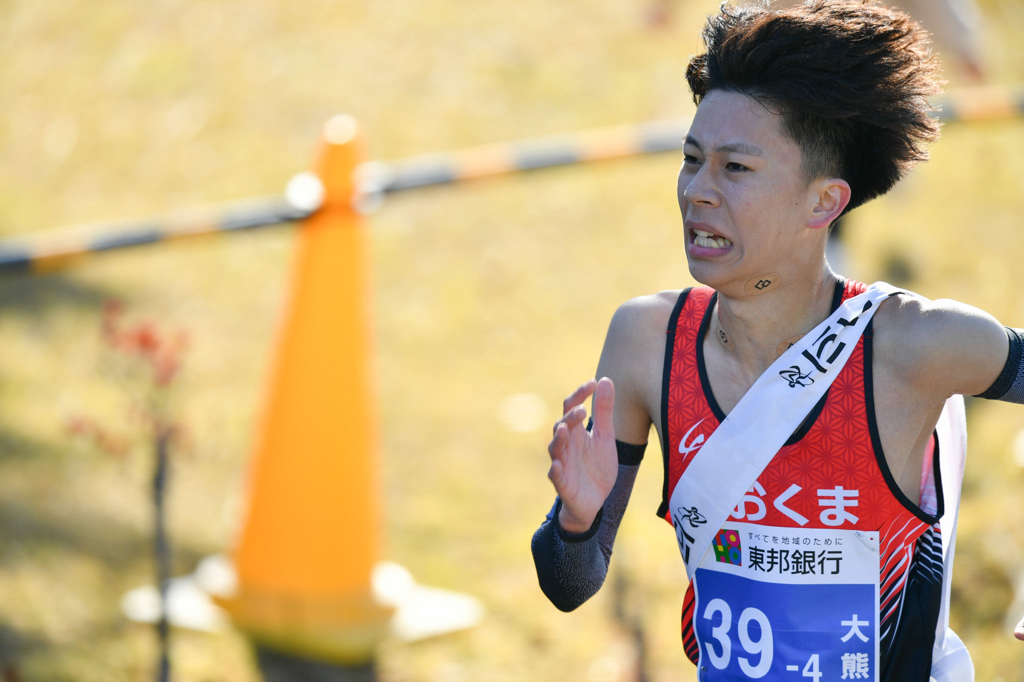 兄から託されたタスキを肩にかけ、柳田（文）選手が7.3kmを走り抜きました。