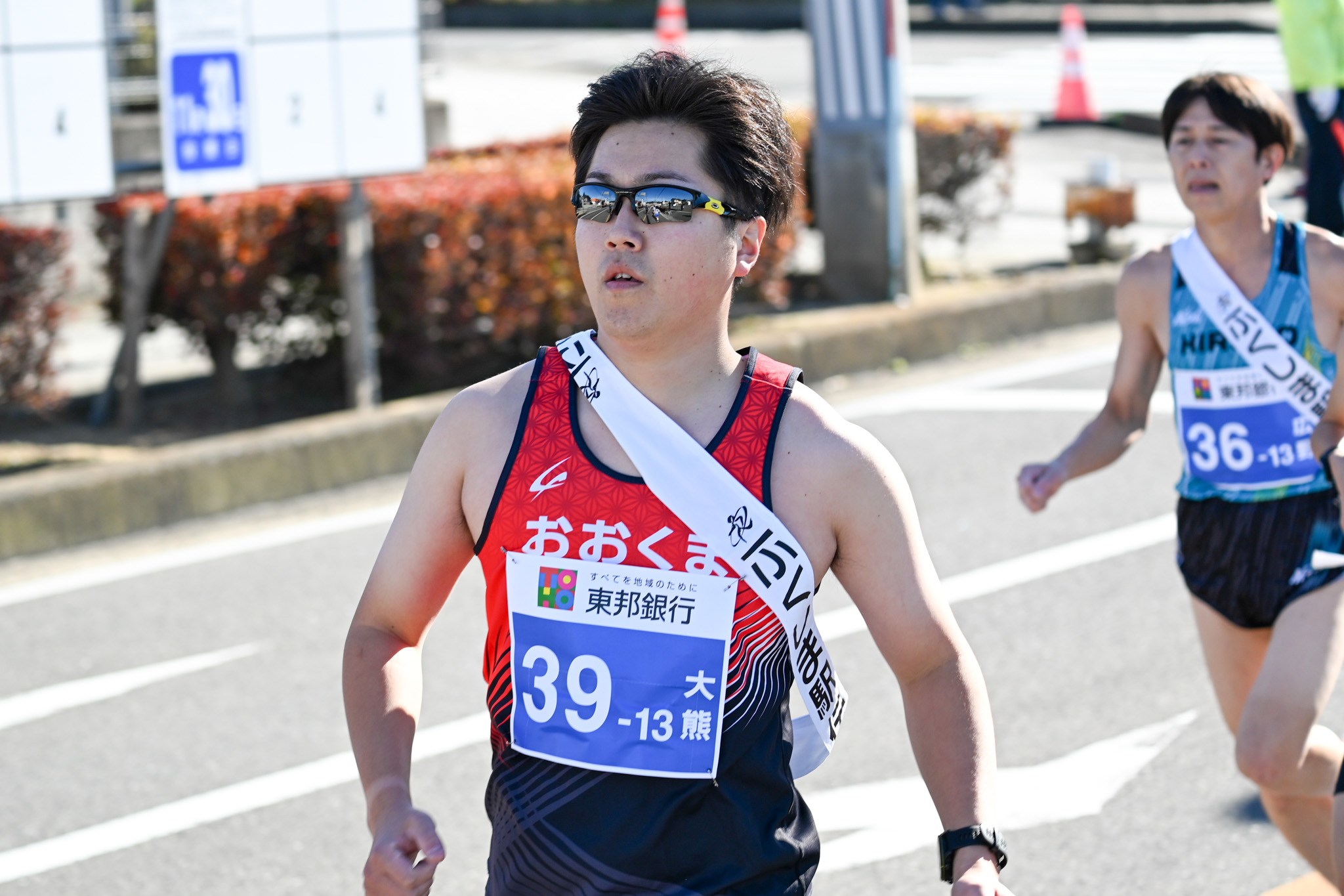 吉田（充）コーチ兼任選手、粘り強い走りでタスキを繋ぎました。
