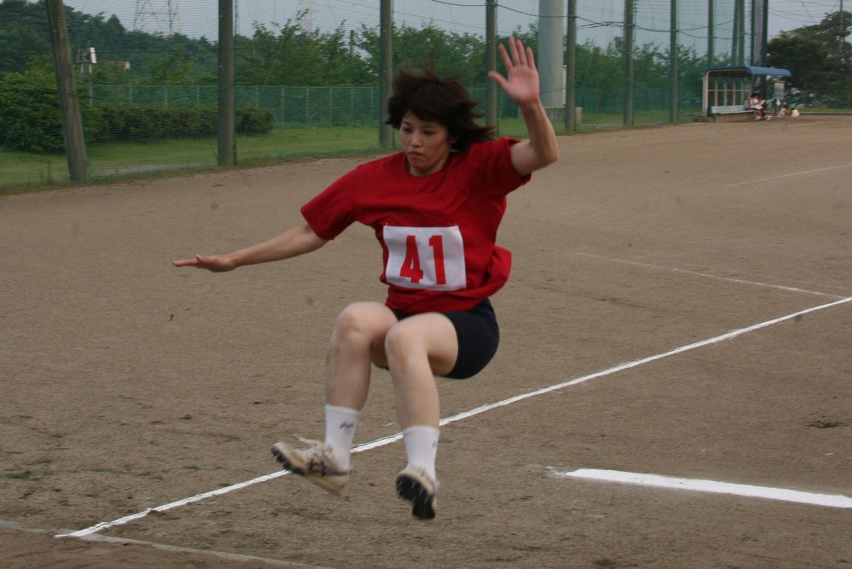 走り幅跳び女子の跳躍