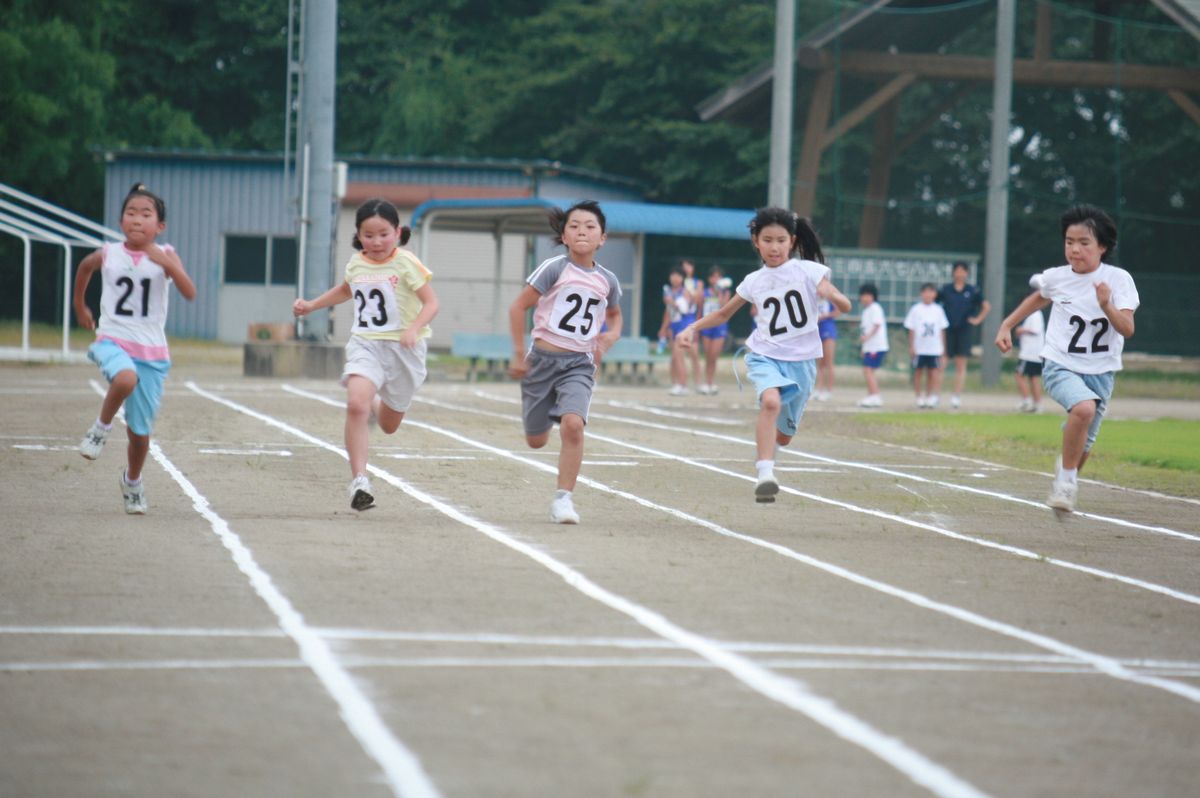 小学生低学年女子50メートル走