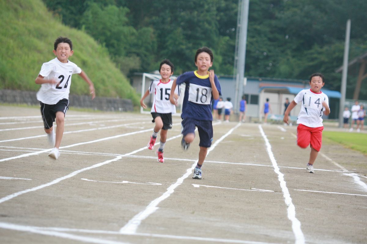 小学生高学年男子100メートル走