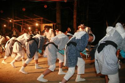 夫沢長者原の塞神社で披露されたじゃんがら念仏太鼓踊り